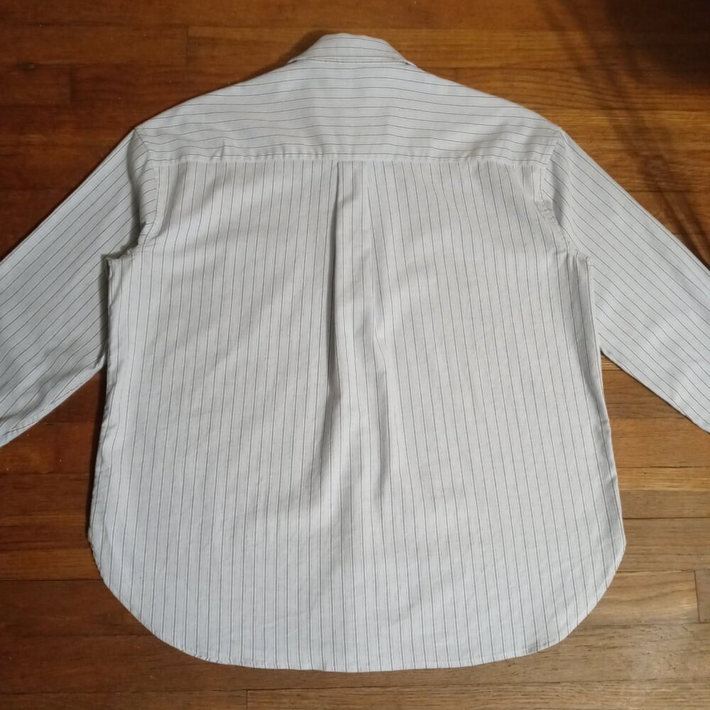 FAHERTY stretch oxford relaxed shirt in mangrove stripe (M) - Picture 4 of 16